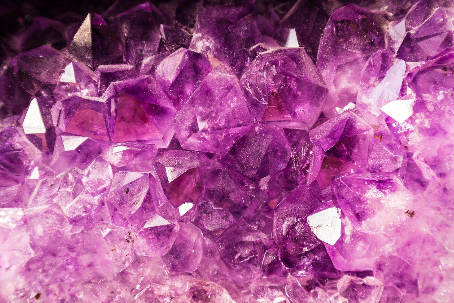 Gemstones: Birth from the inside of the earth 